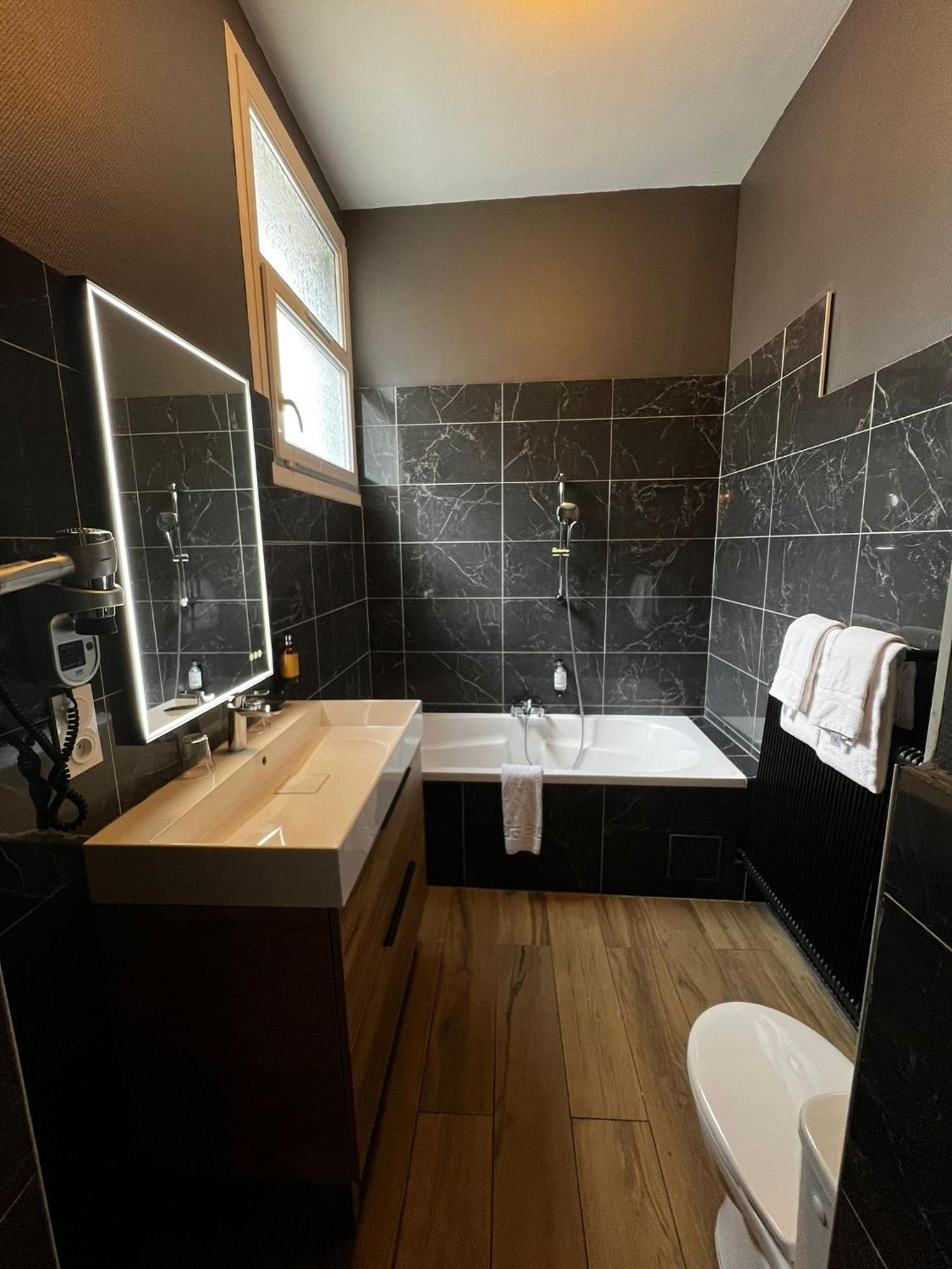 Hotel Saint-Julien Angers Szoba fotó